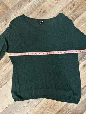 Trouve Women's V-Neck Sweater in Heathered Green very soft 10% Angora XS EUC
